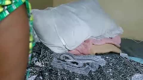 V EE online show from 03/05/25, 01:06