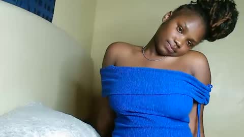 V EE online show from 03/09/25, 02:43