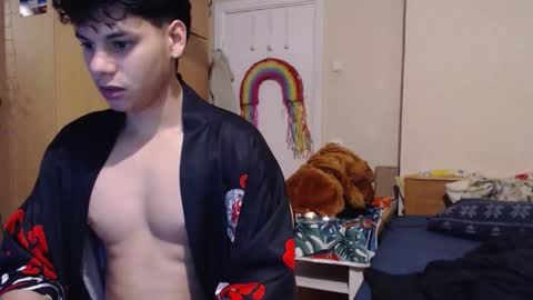 Snapshot of cute_boy859 chatting on 11/13/25, 08:52 Tomas online show from 11/13/25, 08:52