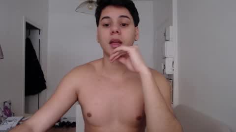 Snapshot of cute_boy859 chatting on 02/12/26, 03:07 Tomas online show from 02/12/26, 03:07