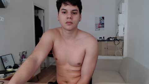 Snapshot of cute_boy859 chatting on 04/16/26, 05:58 Tomas online show from 04/16/26, 05:58