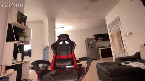 cute_boy_24cm online show from 09/19/25, 03:45