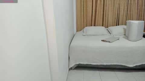 Sara online show from 01/01/25, 05:22