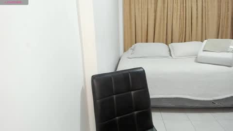 Sara online show from 02/04/25, 02:39