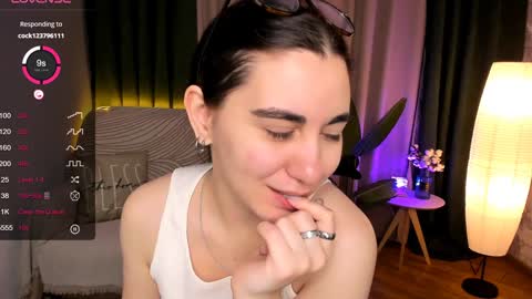 Snapshot of cute_chus chatting on 12/04/24, 02:20 Hanna online show from 12/04/24, 02:20