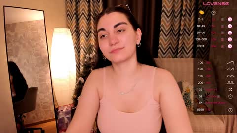 Snapshot of cute_chus chatting on 12/18/24, 02:21 Hanna online show from 12/18/24, 02:21