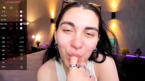 Snapshot of cute_chus chatting on 01/28/25, 05:22 Hanna online show from 01/28/25, 05:22