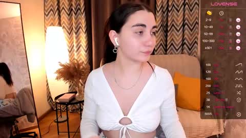 Snapshot of cute_chus chatting on 02/11/25, 01:51 Hanna online show from 02/11/25, 01:51