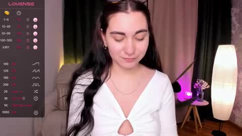 Snapshot of cute_chus chatting on 02/17/25, 12:05 Hanna online show from 02/17/25, 12:05