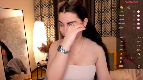 Snapshot of cute_chus chatting on 02/24/25, 01:57 Hanna online show from 02/24/25, 01:57