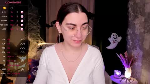 Snapshot of cute_chus chatting on 11/03/25, 02:02 Hanna online show from 11/03/25, 02:02