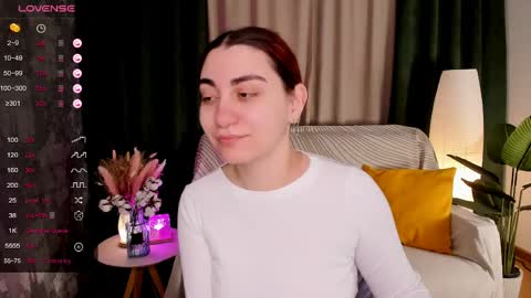 Snapshot of cute_chus chatting on 04/10/26, 02:17 Hanna online show from 04/10/26, 02:17