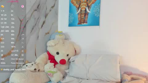 Snapshot of cute_dani1 chatting on 10/28/25, 09:39 online show from 10/28/25, 09:39