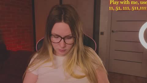 Everyday stream in the same time online show from 02/01/25, 10:48