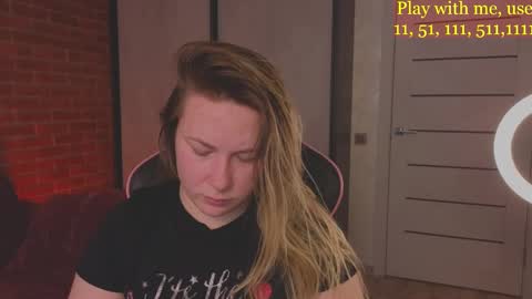 Everyday stream in the same time online show from 02/19/25, 05:16