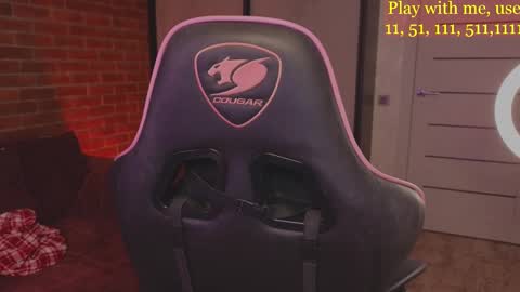 Everyday stream in the same time online show from 03/11/25, 01:37