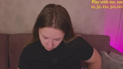 Everyday stream in the same time online show from 09/18/25, 01:18