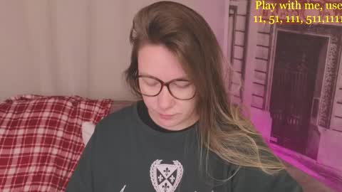 Everyday stream in the same time online show from 01/12/26, 01:11