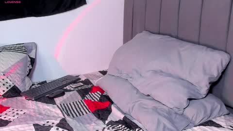 Snapshot of cute_diego_ chatting on 12/20/24, 11:26 Diego online show from 12/20/24, 11:26