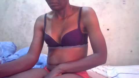 Snapshot of cute_divah4 chatting on 04/27/26, 10:35 cute_divah4 online show from 04/27/26, 10:35