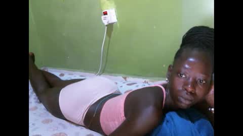 cute_doria online show from 09/27/25, 12:59