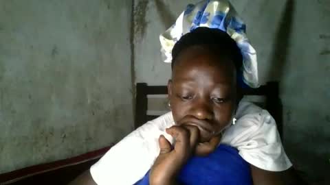 cute_doria online show from 12/16/25, 02:05