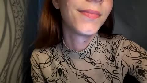 cute_foxis online show from 06/15/26, 08:22