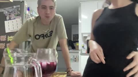 Cute friends online show from 12/01/25, 01:43