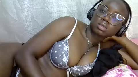Snapshot of cute_gee chatting on 04/21/26, 02:51 daddysdoll online show from 04/21/26, 02:51
