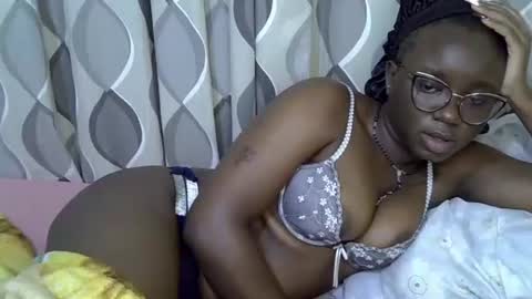 Snapshot of cute_gee chatting on 05/28/26, 06:54 daddysdoll online show from 05/28/26, 06:54