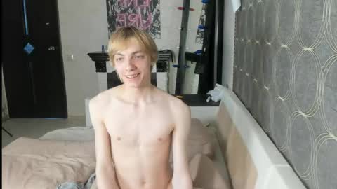 Snapshot of cute_grecha chatting on 04/29/26, 05:30 Grisha online show from 04/29/26, 05:30