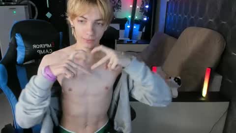 Snapshot of cute_grecha chatting on 05/11/26, 06:52 Grisha online show from 05/11/26, 06:52