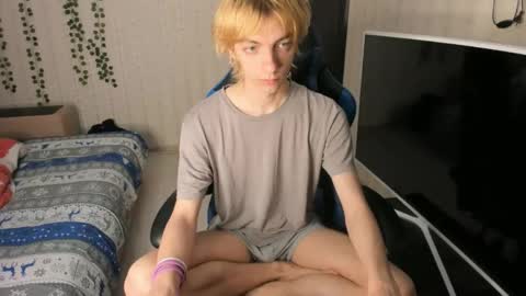 Snapshot of cute_grecha chatting on 05/24/26, 08:03 Grisha online show from 05/24/26, 08:03