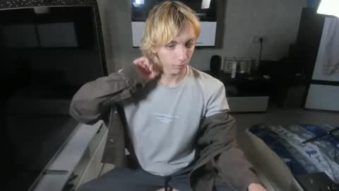 Snapshot of cute_grecha chatting on 06/26/26, 03:49 Grisha online show from 06/26/26, 03:49