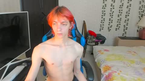 Snapshot of cute_grecha chatting on 07/11/26, 04:43 Grisha online show from 07/11/26, 04:43