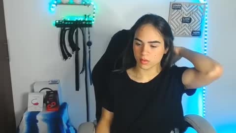 Cute horny1 online show from 02/02/25, 05:53