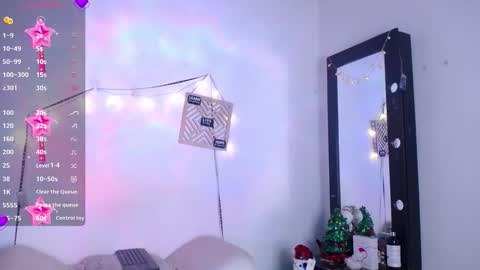 Snapshot of cute_horny12 chatting on 11/14/25, 01:59 Cute horny1 online show from 11/14/25, 01:59