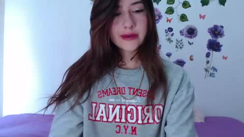 Snapshot of cute_isaa chatting on 05/17/26, 04:58 Isabella online show from 05/17/26, 04:58