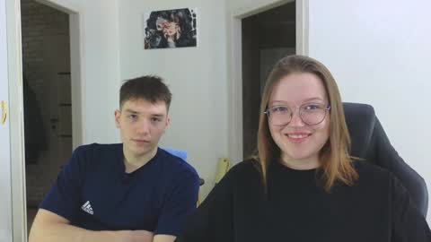 Snapshot of cute_junk chatting on 12/14/24, 03:07 Kite and Jack online show from 12/14/24, 03:07