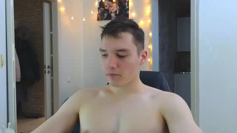 Snapshot of cute_junk chatting on 03/12/25, 12:47 Kite and Jack online show from 03/12/25, 12:47