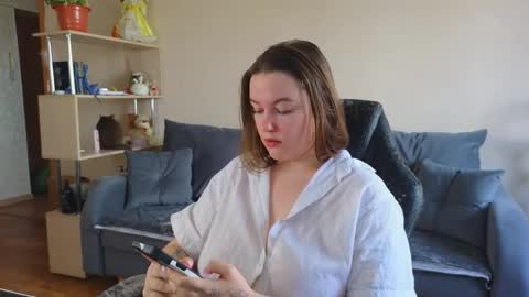 Snapshot of cute_junk chatting on 09/23/25, 06:05 Kite and Jack online show from 09/23/25, 06:05