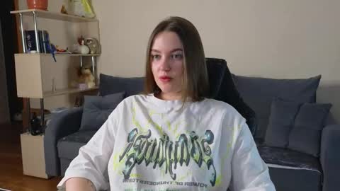 Snapshot of cute_junk chatting on 10/01/25, 04:24 Kite and Jack online show from 10/01/25, 04:24