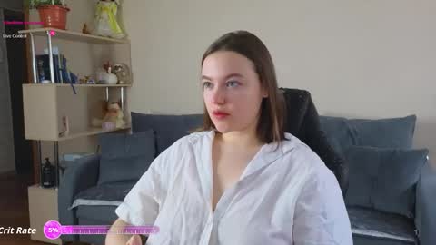 Snapshot of cute_junk chatting on 10/14/25, 07:09 Kite and Jack online show from 10/14/25, 07:09