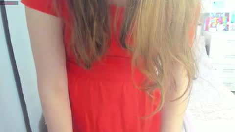 Snapshot of cute_kate0 chatting on 11/12/25, 11:10 cute_kate0 online show from 11/12/25, 11:10