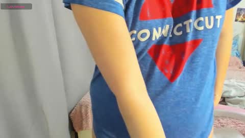 Snapshot of cute_kate0 chatting on 11/23/25, 12:05 cute_kate0 online show from 11/23/25, 12:05