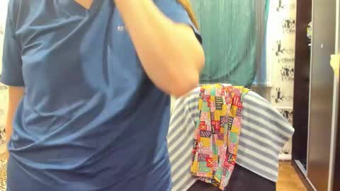 Snapshot of cute_kate0 chatting on 12/22/25, 11:07 cute_kate0 online show from 12/22/25, 11:07