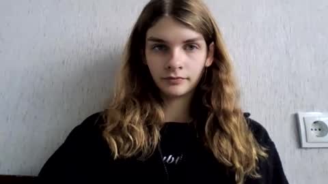 cute_kitte online show from 12/15/24, 07:46