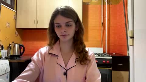 cute_kitte online show from 01/06/25, 10:05