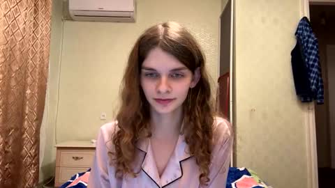 cute_kitte online show from 09/27/25, 04:12