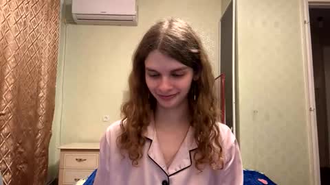 cute_kitte online show from 10/04/25, 07:23